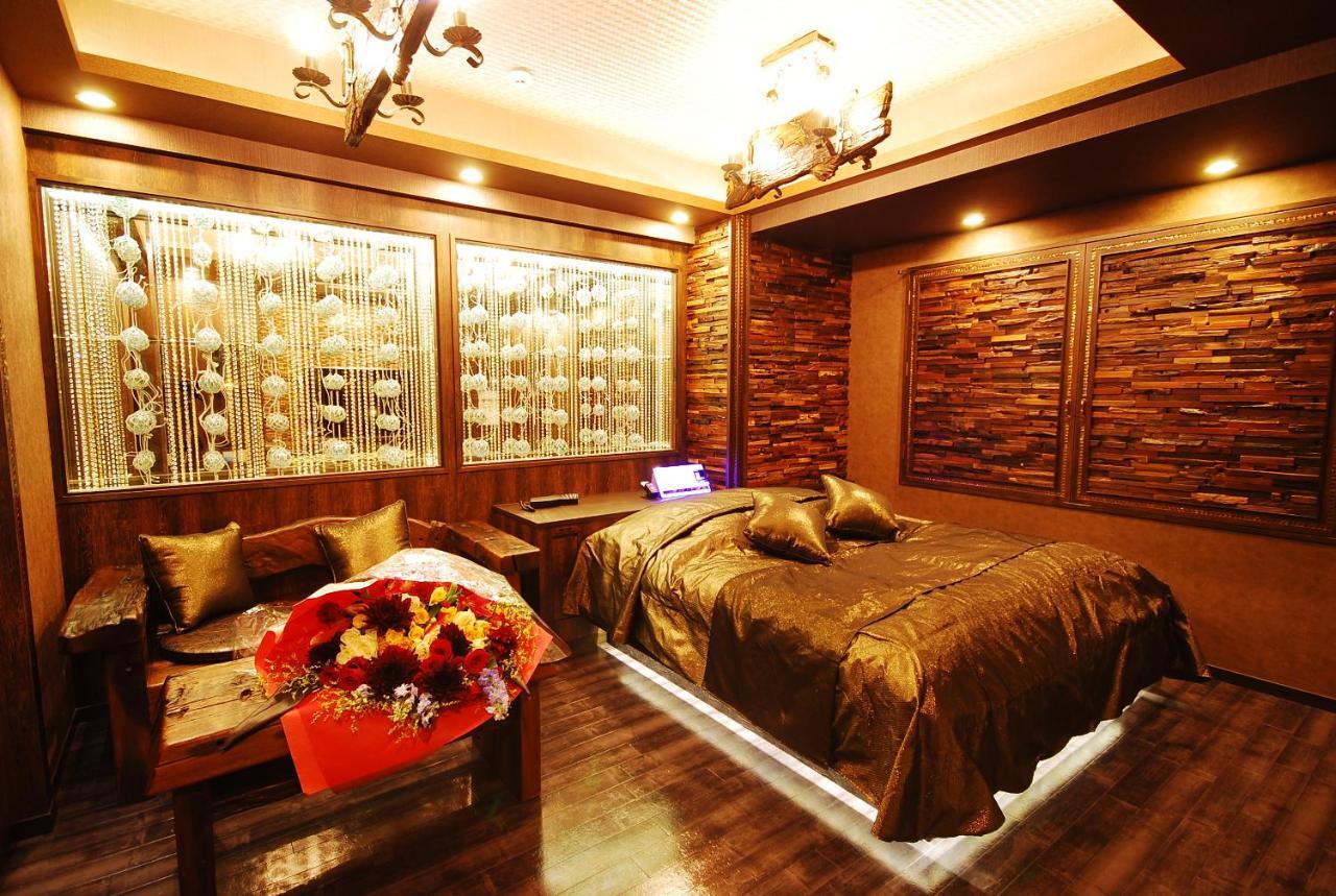 Hotel Sara Kinshicho (Adults Only) โตเกียว ภายนอก รูปภาพ